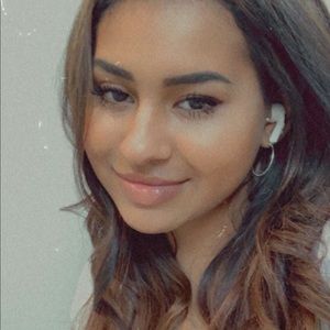 Meet your Posher, Mariana